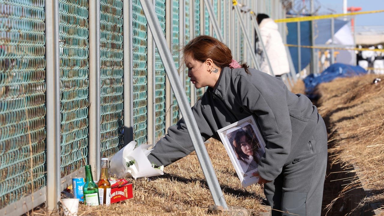 Problemas en las “cajas negras” retrasan la investigación del accidente aéreo en Corea del Sur Problemas en las “cajas negras” retrasan la investigación del accidente aéreo en Corea del Sur