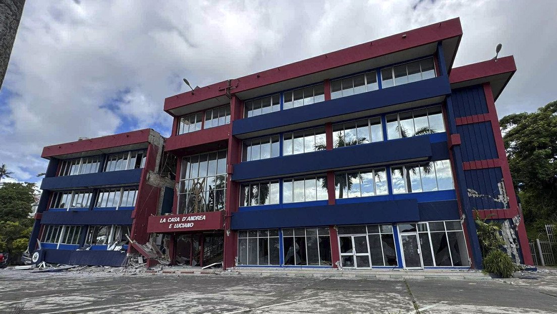 Sismo de 7.3 cerca de Vanuatu deja al menos seis muertos
Sismo de 7.3 cerca de Vanuatu deja al menos seis muertos