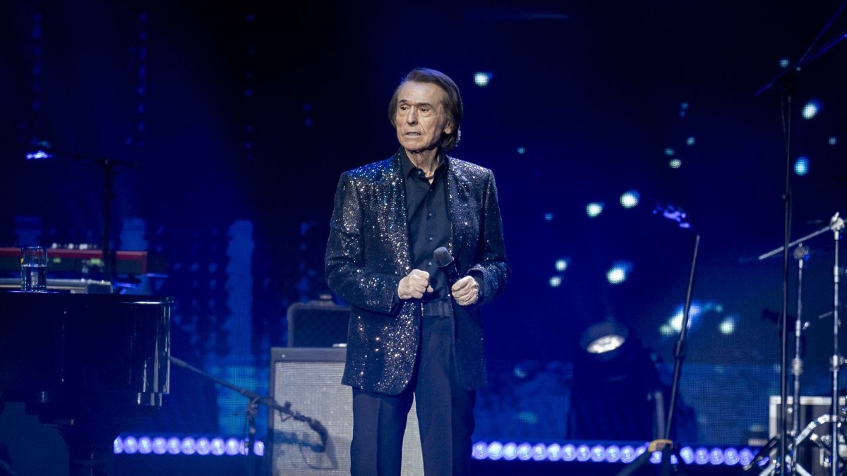 Raphael cancela sus conciertos en Madrid este fin de semana “por recomendación médica”