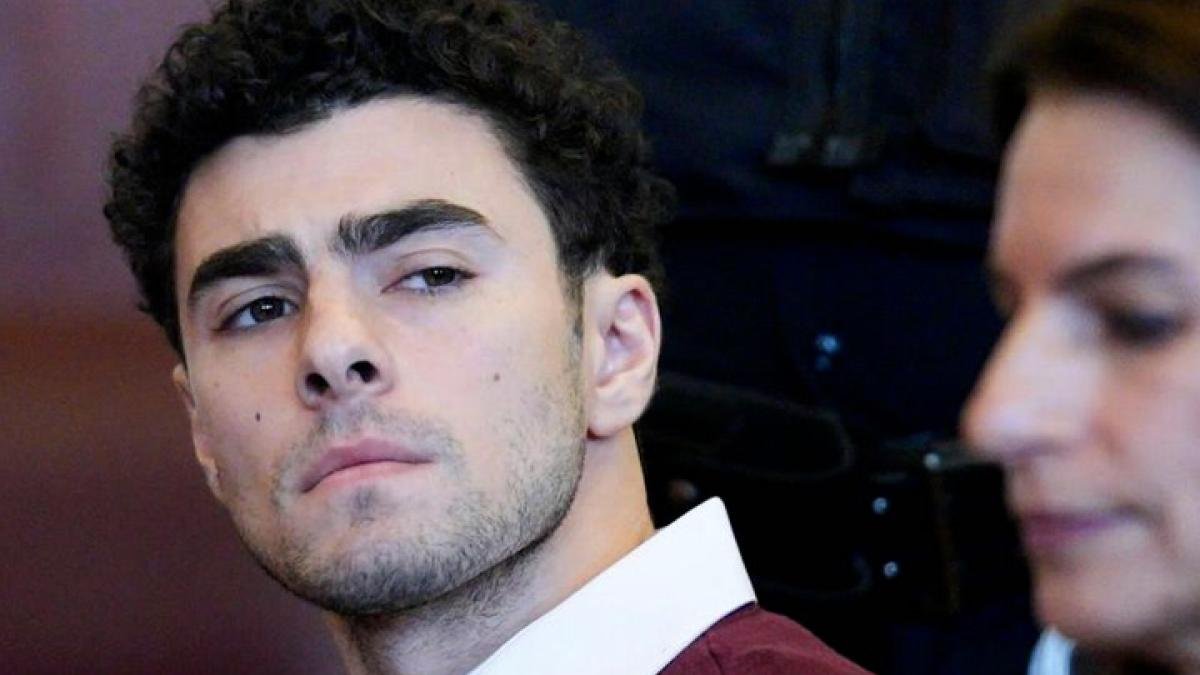 Luigi Mangione se declara inocente de los cargos de asesinato Luigi Mangione se declara inocente de los cargos de asesinato