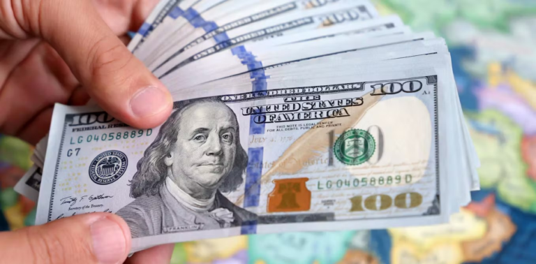 El dólar subió doce centavos y este martes era vendido a .32 | AlMomento.net