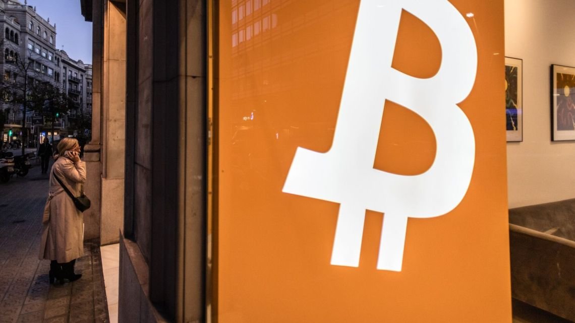 Bitcoin mantiene su racha alcista gracias a Donald Trump y la entrada de Microstrategy al Nasdaq Bitcoin mantiene su racha alcista gracias a Donald Trump y la entrada de Microstrategy al Nasdaq