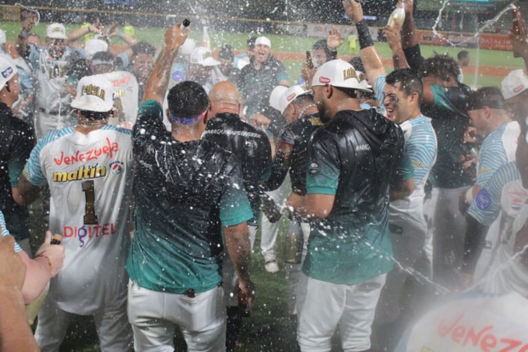 Moisés Gómez remolcó cuatro carreras para clasificar a Bravos y Navegantes