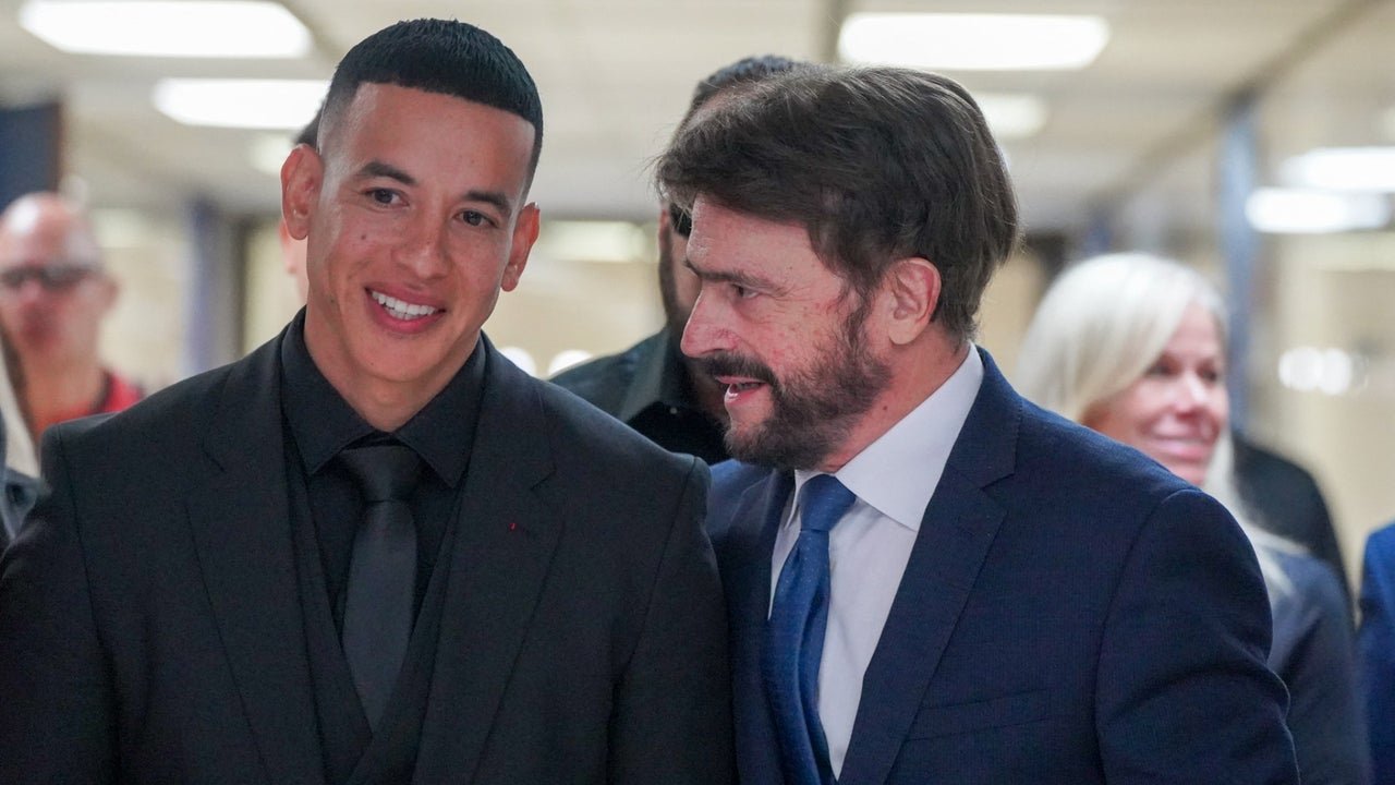 El impactante momento en el que el abogado de Daddy Yankee pierde la calma en medio del juicio del reguetonero contra su esposa El impactante momento en el que el abogado de Daddy Yankee pierde la calma en medio del juicio del reguetonero contra su esposa