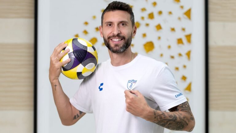 Borja Bastón: “El Madrid es mejor, pero a ilusión nadie nos gana”