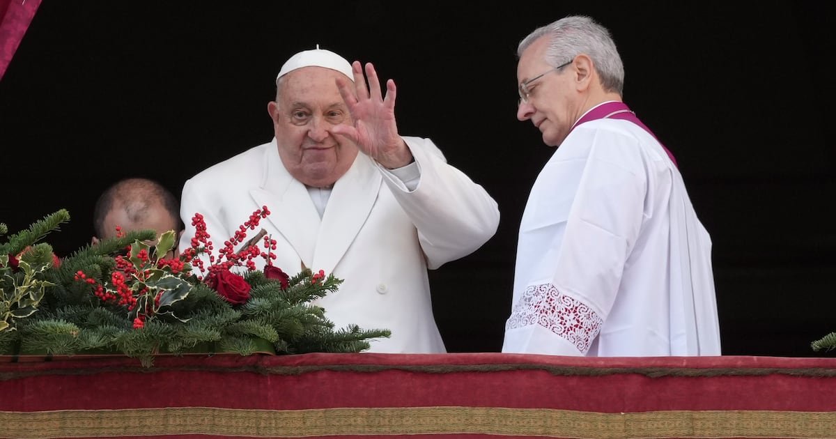 El papa Francisco instó “a todos los pueblos de todas las naciones” a silenciar armas y superar divisiones El papa Francisco instó “a todos los pueblos de todas las naciones” a silenciar armas y superar divisiones