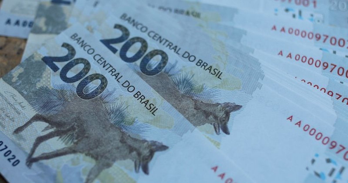 Tras caer a un mínimo histórico, el real brasileño se recuperó, impulsado por la intervención del Banco Central Tras caer a un mínimo histórico, el real brasileño se recuperó, impulsado por la intervención del Banco Central