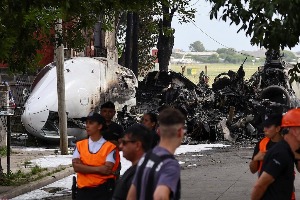 Tocó pista y NO FRENÓ: la hipótesis tras el avión que se estrelló contra una casa en San Fernando Tocó pista y NO FRENÓ: la hipótesis tras el avión que se estrelló contra una casa en San Fernando
