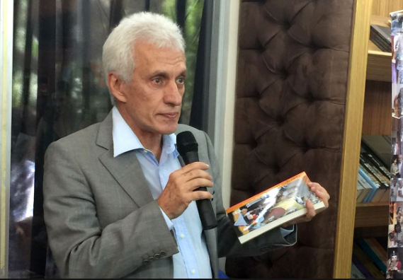 Martínez Mottola, uno de los asilados en la Embajada argentina se entregó Martínez Mottola, uno de los asilados en la Embajada argentina se entregó
