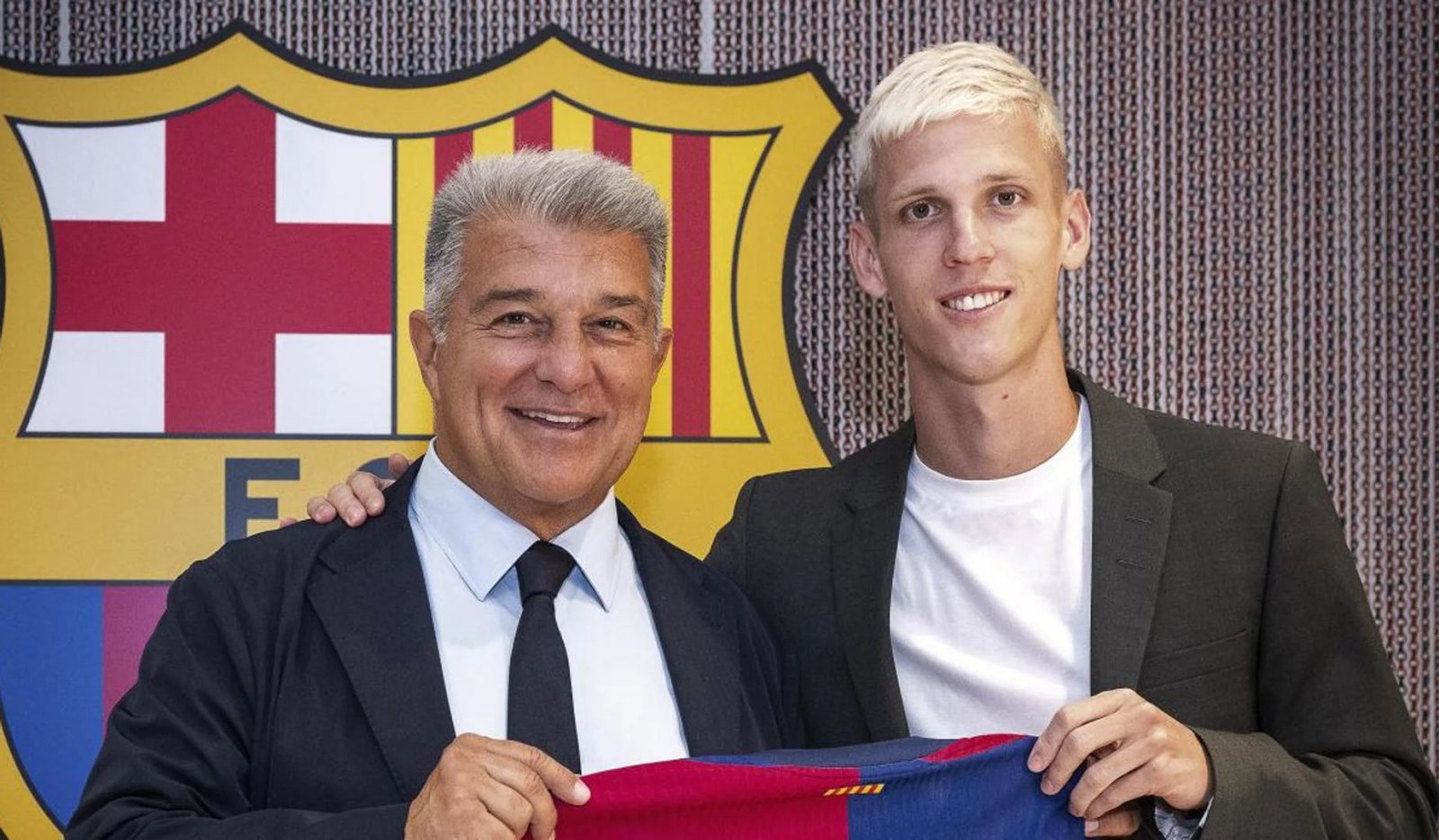 Laporta ultima la fórmula para poder inscribir a Dani Olmo y Pau Víctor Laporta ultima la fórmula para poder inscribir a Dani Olmo y Pau Víctor