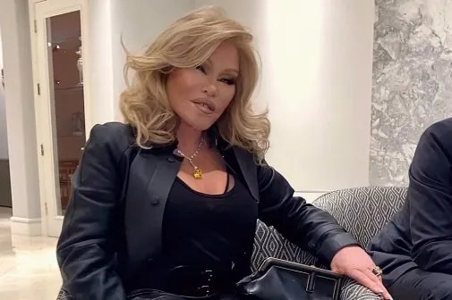 Milmillonaria tras su primer divorcio y adicta a las cirugías: así era Jocelyn Wildenstein, la mujer obsesionada con parecer un gato, que ha muerto a los 79 años