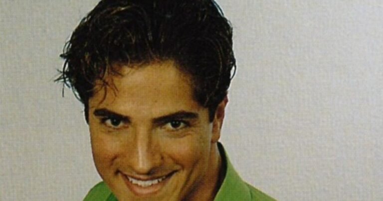 Sandro Finoglio cumple 52 años: Mira cómo luce actualmente