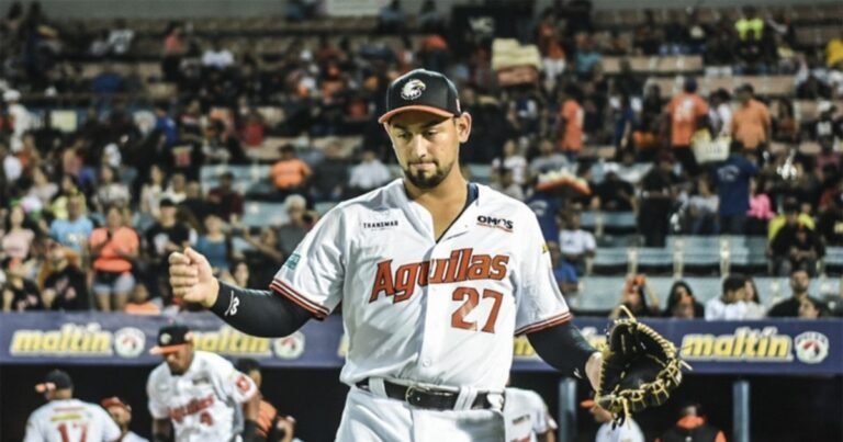 ¿Águilas pierde a su mejor pitcher por el resto de la postemporada? (+video)