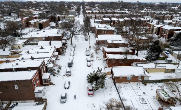 Frío, hielo y nieve por una tormenta invernal desde el sur hasta el este de EE UU