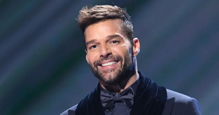 Ricky Martín es acusado por su hermano de no querer ver a su padre