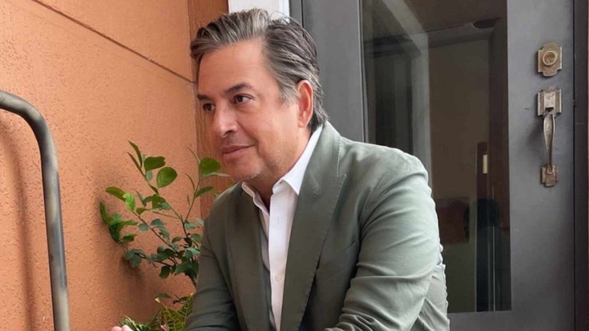 Daniel Sarcos está de luto por la pérdida de un ser querido Daniel Sarcos está de luto por la pérdida de un ser querido