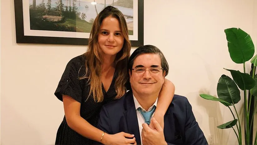 Jaime Bayly revela que tiene bulto en su abdomen que preocupa a su esposa Silvia Núñez del Arco Jaime Bayly revela que tiene bulto en su abdomen que preocupa a su esposa Silvia Núñez del Arco
