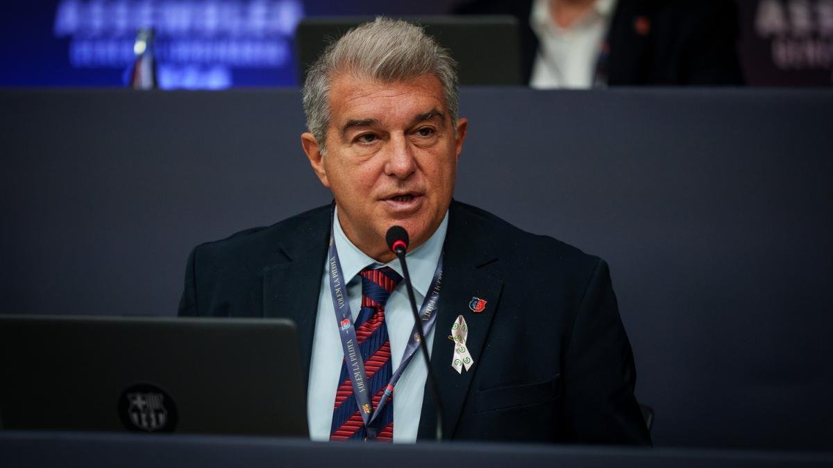 La complicada salida de Laporta con Dani Olmo, por Joan Vehils