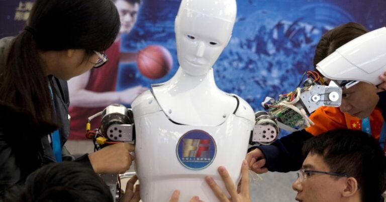 Estos son los empleos que desaparecerán más rápido en 2030 por el auge de la inteligencia artificial
