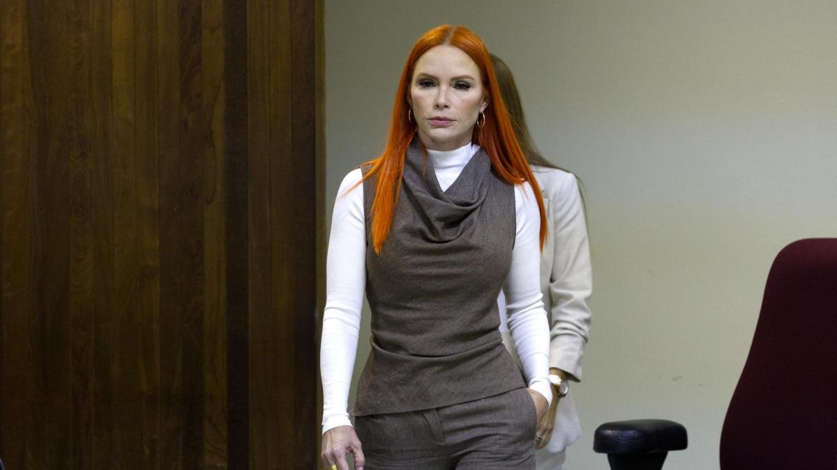 Mireddys González refuerza su lucha legal contra Daddy Yankee con la abogada de El Chapo Guzmán Mireddys González refuerza su lucha legal contra Daddy Yankee con la abogada de El Chapo Guzmán