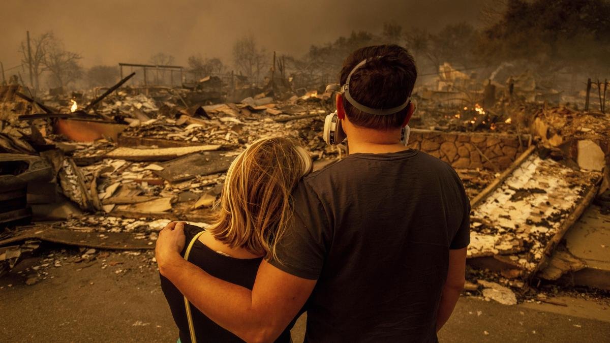 de Paris Hilton a Leo DiCaprio, de Spielberg a Ben Affleck, decenas de estrellas han perdido sus casas de Paris Hilton a Leo DiCaprio, de Spielberg a Ben Affleck, decenas de estrellas han perdido sus casas