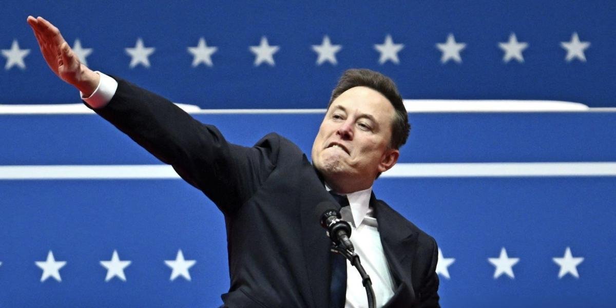 Elon Musk lanzó una dura predicción en 1998 sobre los medios de comunicación y se está cumpliendo Elon Musk lanzó una dura predicción en 1998 sobre los medios de comunicación y se está cumpliendo