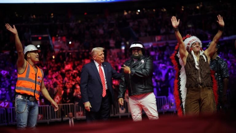 Trump se apropia de un “himno gay” y se convierte en el sexto Village People
