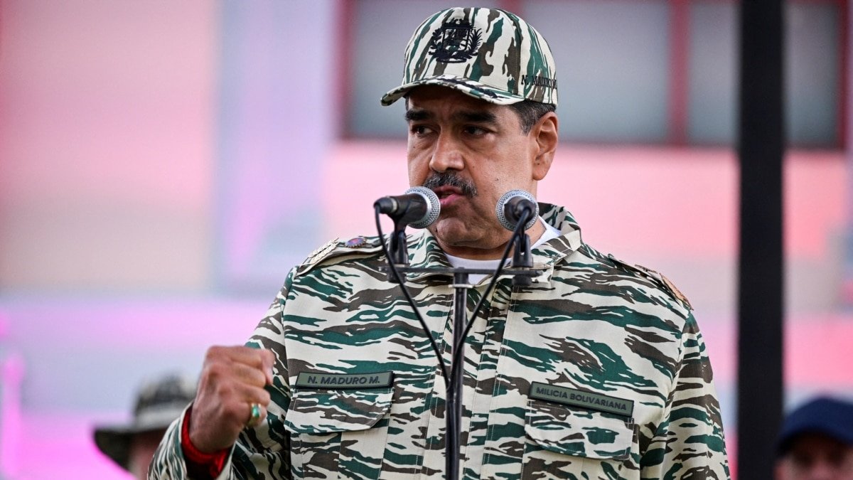 Un decreto para reformar la Constitución será su primera decisión tras ser investido, dice Maduro Un decreto para reformar la Constitución será su primera decisión tras ser investido, dice Maduro