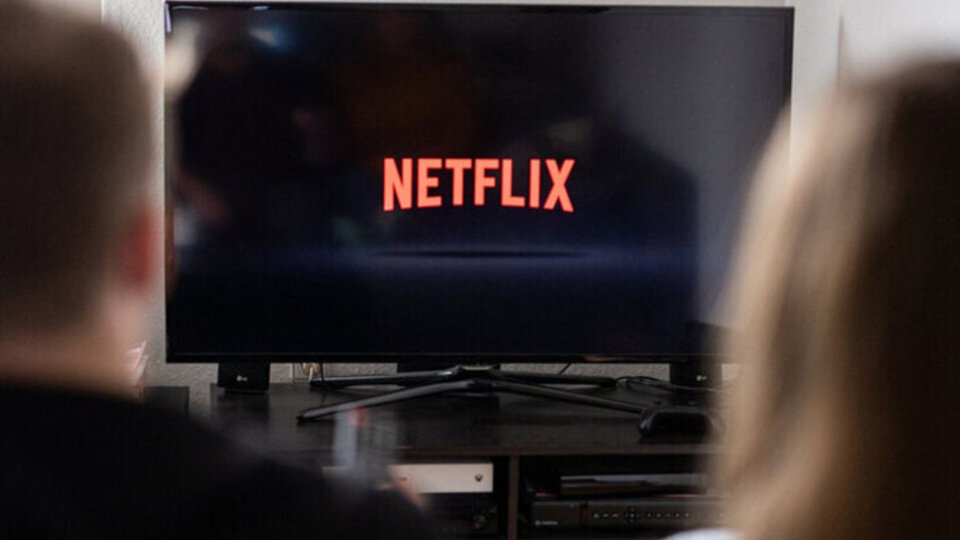 Netflix aumenta sus precios en febrero: en cuánto queda cada plan | Suba del 32 por ciento Netflix aumenta sus precios en febrero: en cuánto queda cada plan | Suba del 32 por ciento