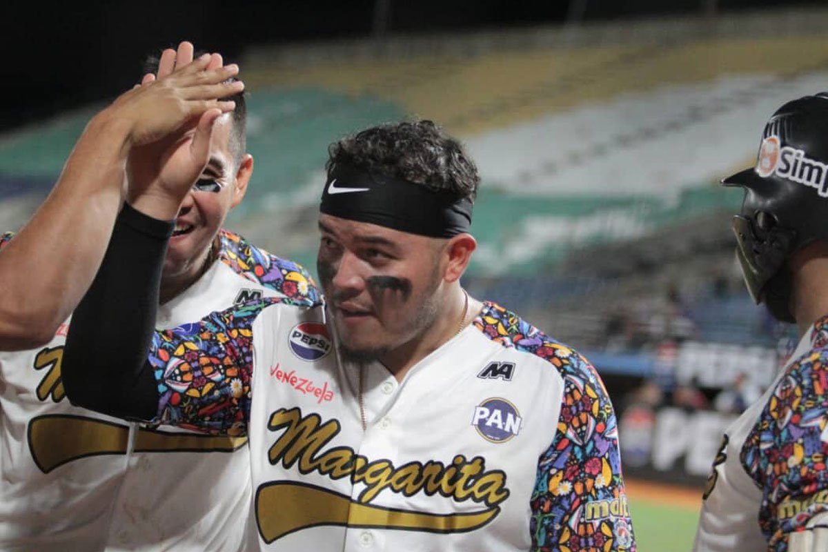 Carlos Pérez acaba con el invicto del Cardenales e intensifica el Round Robin