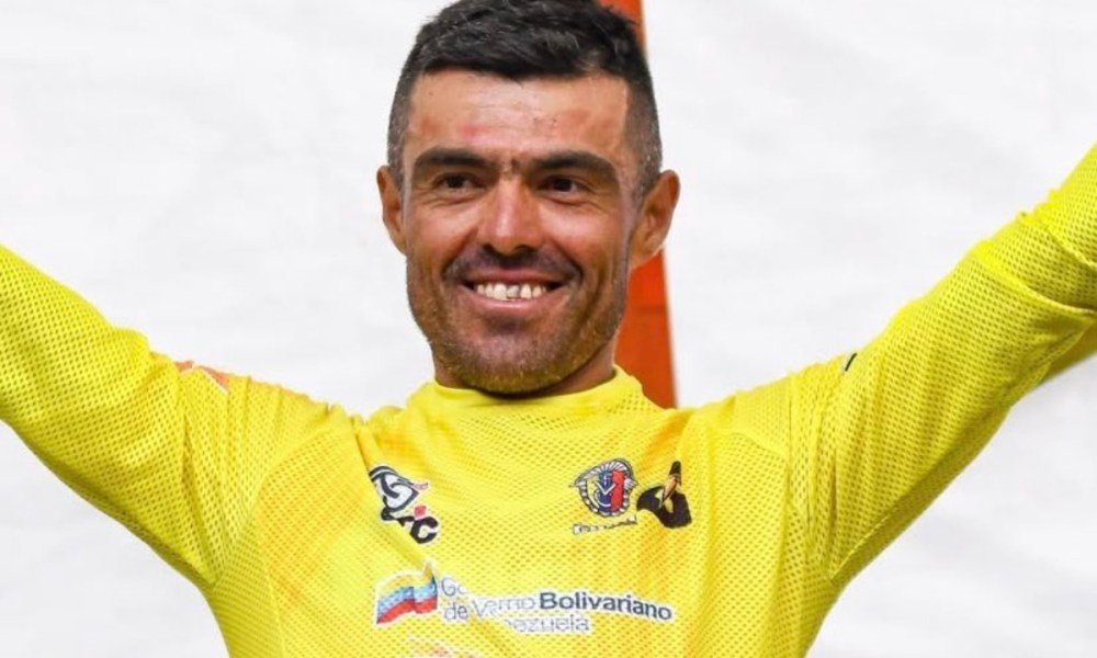 Eduin Becerra se impone en el Cerro del Cristo Rey y acaricia el título de la edición 60 – Revista Mundo Ciclístico Eduin Becerra se impone en el Cerro del Cristo Rey y acaricia el título de la edición 60 – Revista Mundo Ciclístico