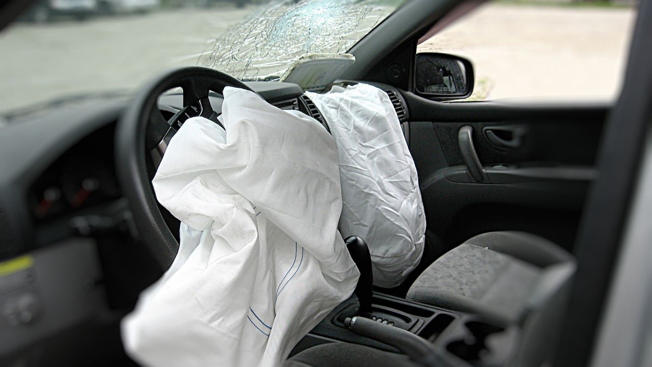 Reconocido fabricante de automóviles llama a revisión a cientos de miles de vehículos por peligrosos defectos en sus airbags Reconocido fabricante de automóviles llama a revisión a cientos de miles de vehículos por peligrosos defectos en sus airbags