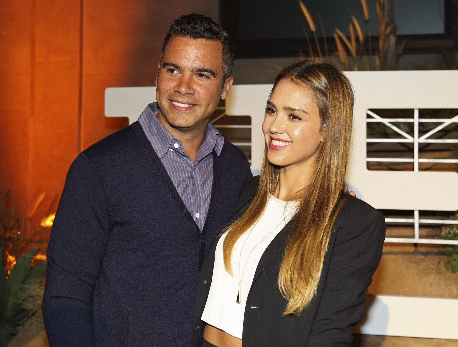 Jessica Alba y Cash Warren se divorcian tras 21 años juntos Jessica Alba y Cash Warren se divorcian tras 21 años juntos
