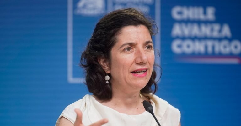 Gobierno evita referirse a dichos de fiscal Barros por Ojeda