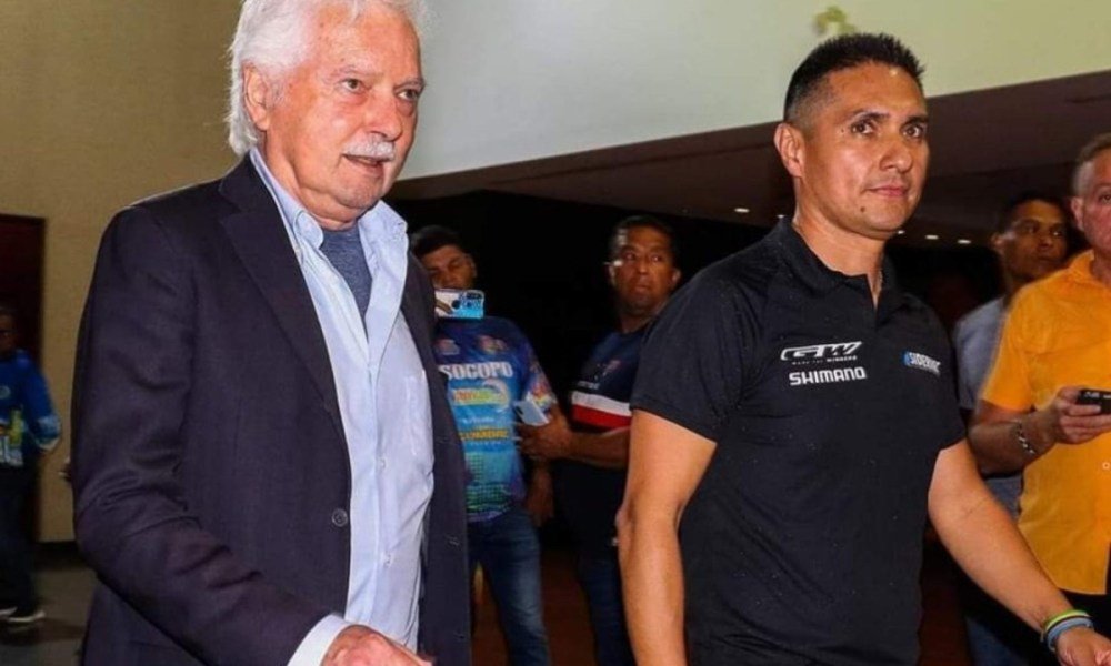 Luis Alfonso Cely tras finalizar la Vuelta al Táchira – Revista Mundo Ciclístico Luis Alfonso Cely tras finalizar la Vuelta al Táchira – Revista Mundo Ciclístico