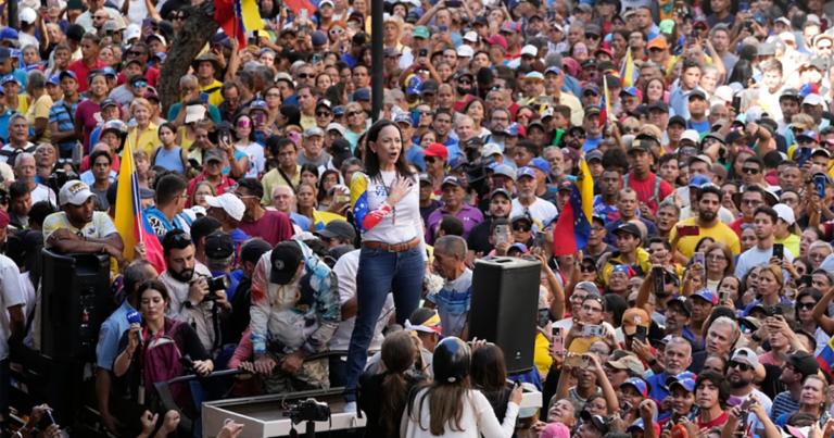 Carlos Sánchez Berzaín: “Ante un país ocupado, con armas y cañones, como está Venezuela, ha llegado el momento del uso legítimo de la fuerza”