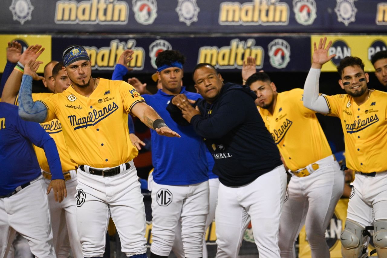 Renato Núñez demuestra con su bate por qué es el Más Valioso y pone a vibrar al Magallanes Renato Núñez demuestra con su bate por qué es el Más Valioso y pone a vibrar al Magallanes