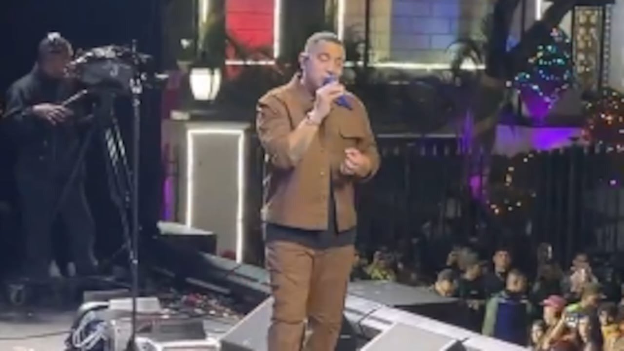 Reventaron las críticas contra el vallenatero Pipe Peláez por cantar en concierto en Miraflores Reventaron las críticas contra el vallenatero Pipe Peláez por cantar en concierto en Miraflores