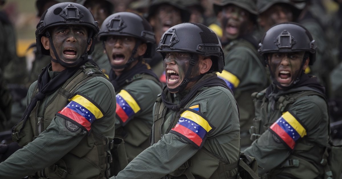 La dictadura chavista desplegará 1.200 efectivos militares para custodiar a Nicolás Maduro durante su ilegítima investidura presidencial La dictadura chavista desplegará 1.200 efectivos militares para custodiar a Nicolás Maduro durante su ilegítima investidura presidencial