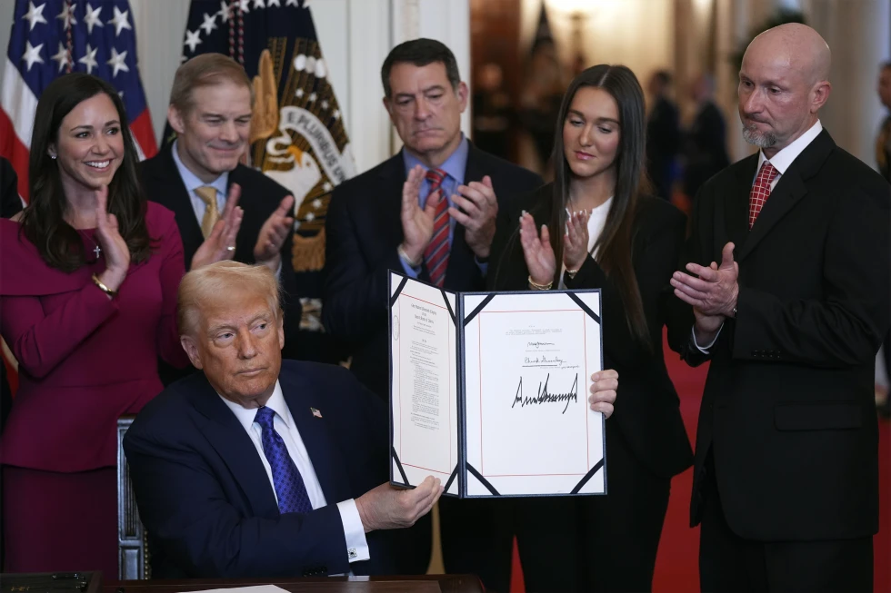 Trump firma Ley Laken Riley y abrirá centro de detención para migrantes en Guantánamo Trump firma Ley Laken Riley y abrirá centro de detención para migrantes en Guantánamo