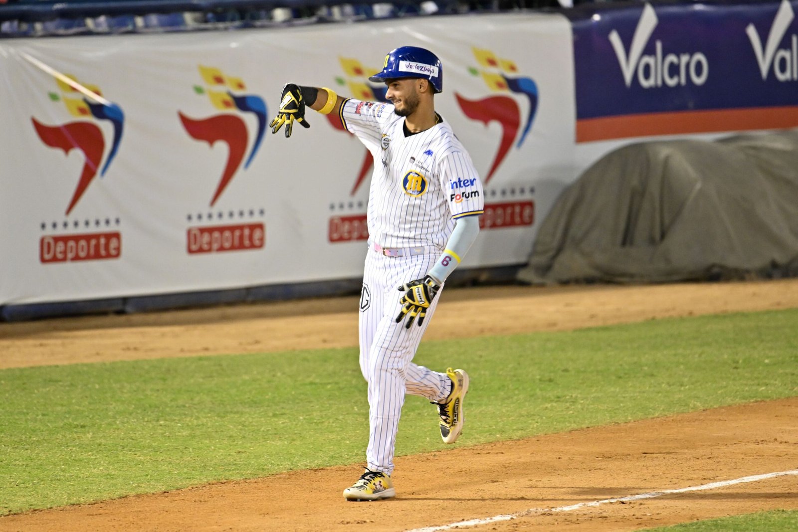 Tucupita Marcano se une a Alberth Matínez y ambos guían la ofensiva del Magallanes Tucupita Marcano se une a Alberth Matínez y ambos guían la ofensiva del Magallanes