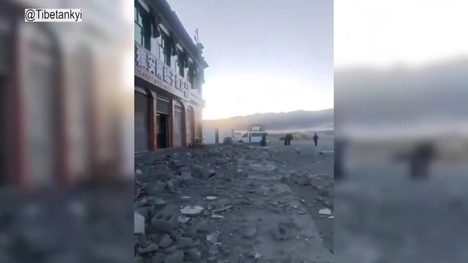 Ascienden a 126 los muertos por un terremoto de magnitud 6,8 en Tíbet (China) Ascienden a 126 los muertos por un terremoto de magnitud 6,8 en Tíbet (China)