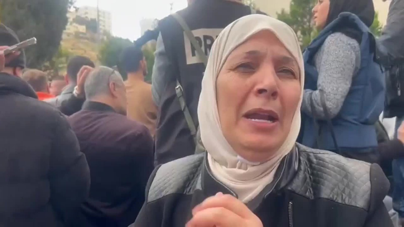 Madre de un preso palestino celebra la liberación de los detenidos por Israel