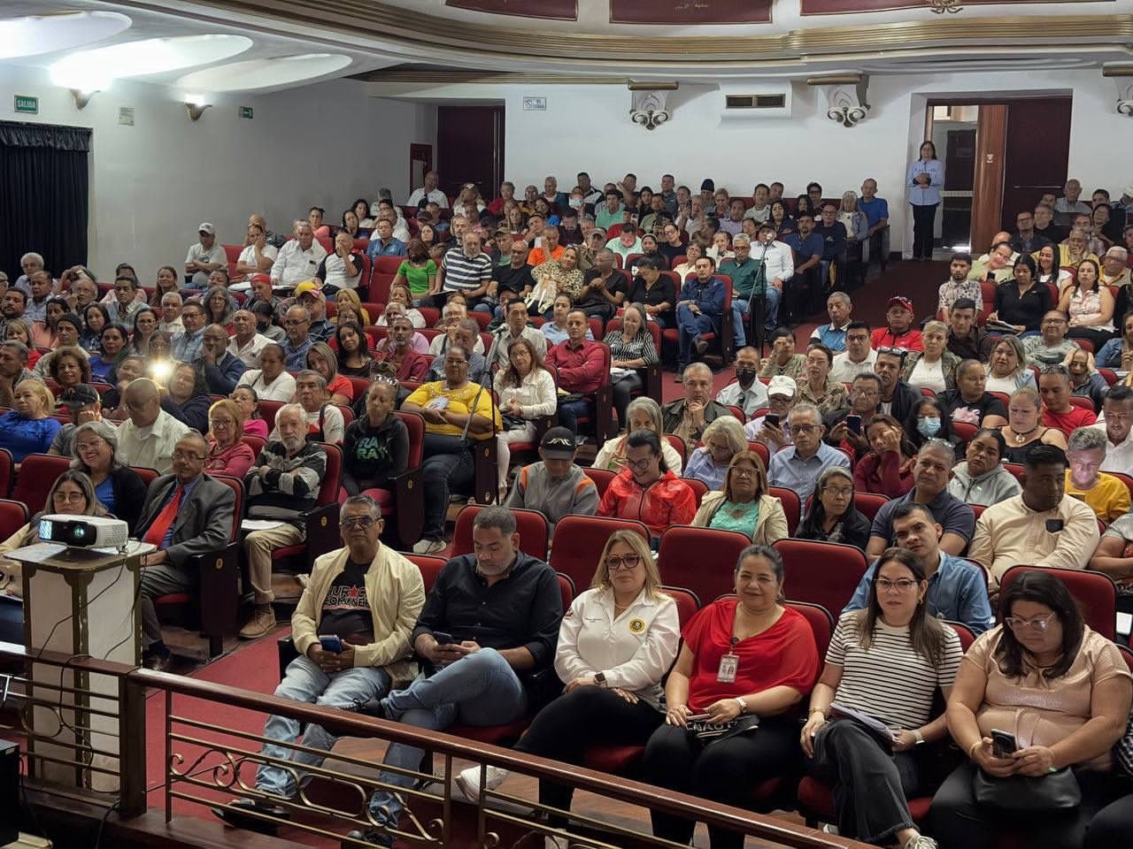 Jueces y Juezas de Paz Comunal fortalecerán la justicia y equidad en los territorios Jueces y Juezas de Paz Comunal fortalecerán la justicia y equidad en los territorios