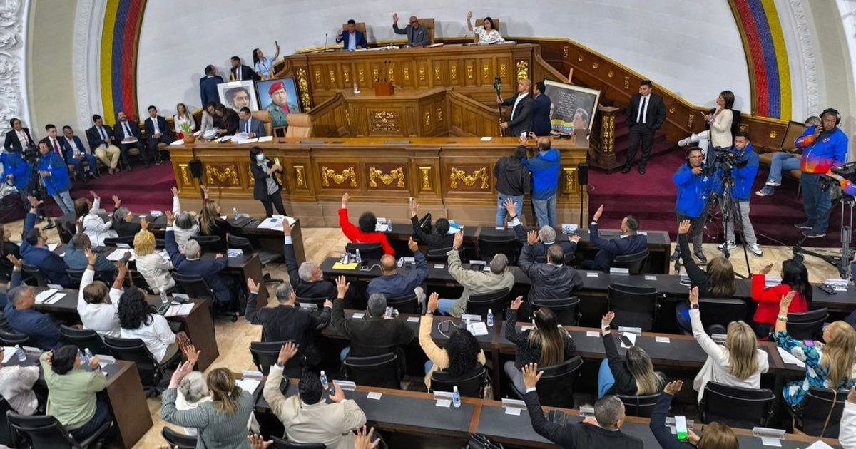 Régimen de Maduro busca pasar la página del fraude electoral con reforma de leyes Régimen de Maduro busca pasar la página del fraude electoral con reforma de leyes