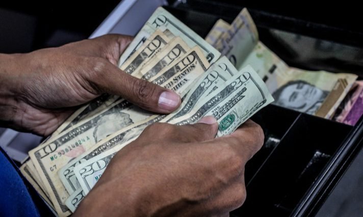 Así cerró el dólar oficial esta semana Así cerró el dólar oficial esta semana