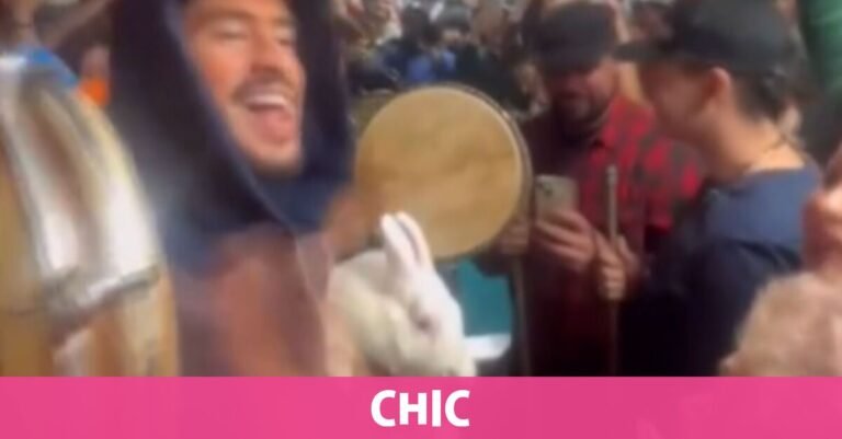 El regalo que recibe Bad Bunny en Nueva York: un “conejo malo”
