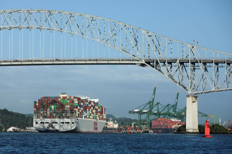 JPMorgan rebaja su panorama para Panamá por amenazas de Trump de “recuperar” el canal JPMorgan rebaja su panorama para Panamá por amenazas de Trump de “recuperar” el canal