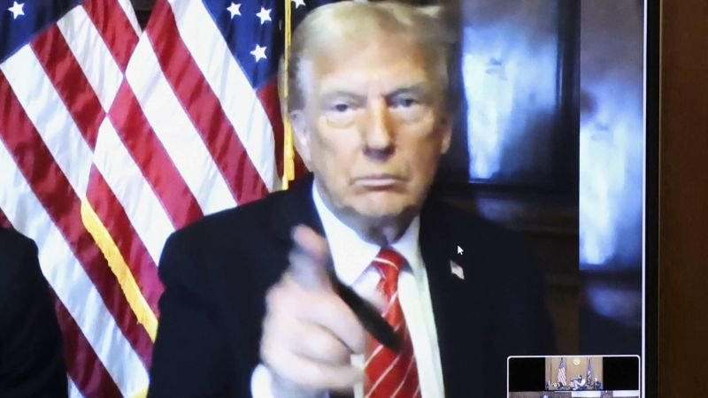 Trump es sentenciado por 34 cargos, pero recibió una licencia incondicional que le evitará ir a prisión Trump es sentenciado por 34 cargos, pero recibió una licencia incondicional que le evitará ir a prisión