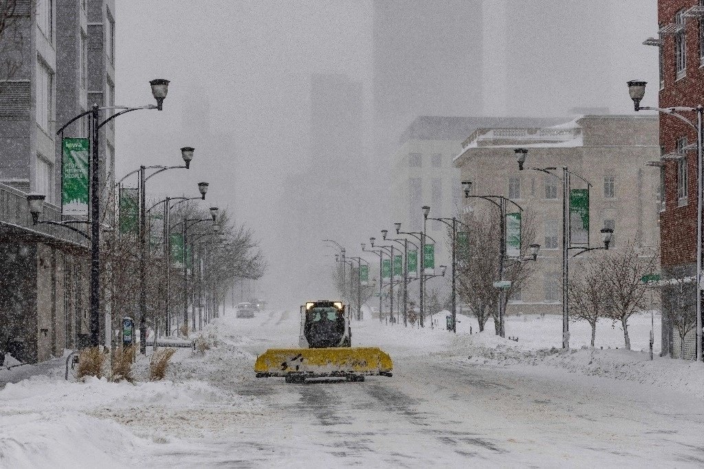 La Jornada – Gran tormenta invernal azota el centro de EU La Jornada – Gran tormenta invernal azota el centro de EU